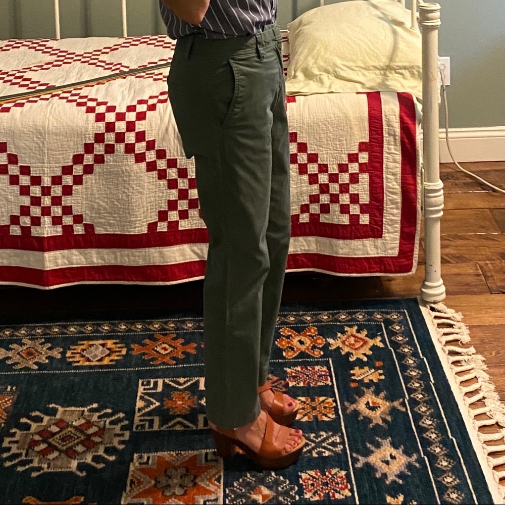 4/$12 or 3/$9 GAP Straight Leg Size 0P